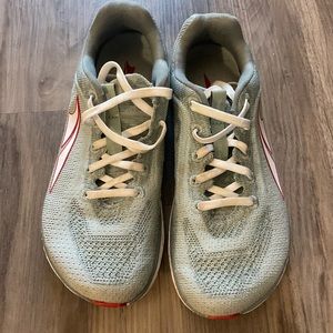 Women’s Altra Escalante Size 6.5